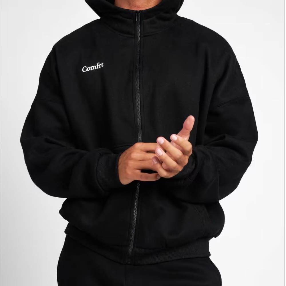 Comfrt Women's Black Hoodie